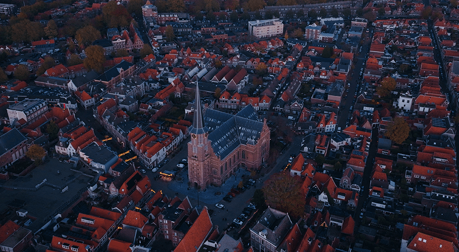 roode steen drone hoorn